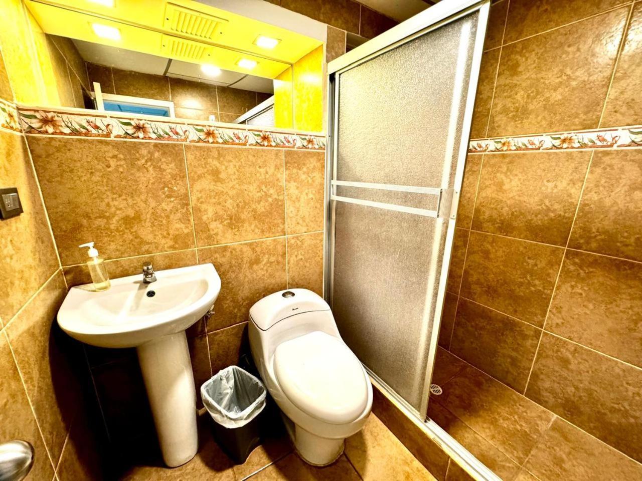 Hostal Muyuyo ปูแอร์โตอาโยรา ภายนอก รูปภาพ