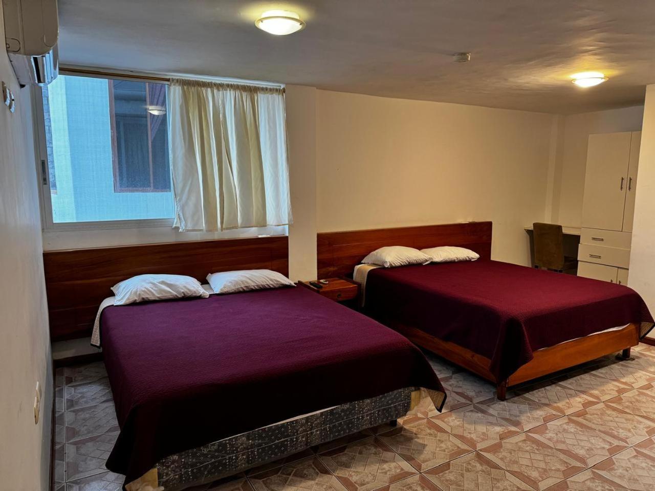 Hostal Muyuyo ปูแอร์โตอาโยรา ภายนอก รูปภาพ