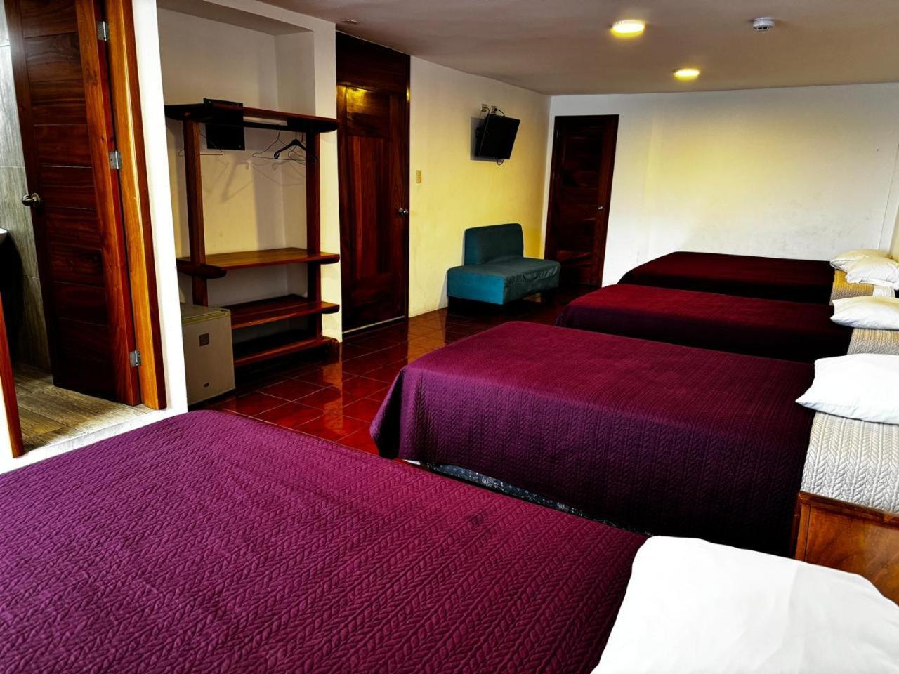 Hostal Muyuyo ปูแอร์โตอาโยรา ภายนอก รูปภาพ