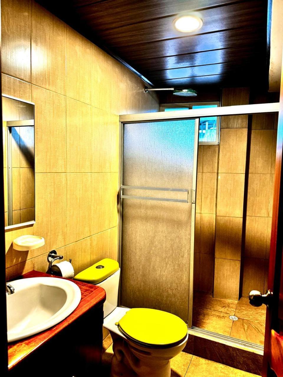 Hostal Muyuyo ปูแอร์โตอาโยรา ภายนอก รูปภาพ