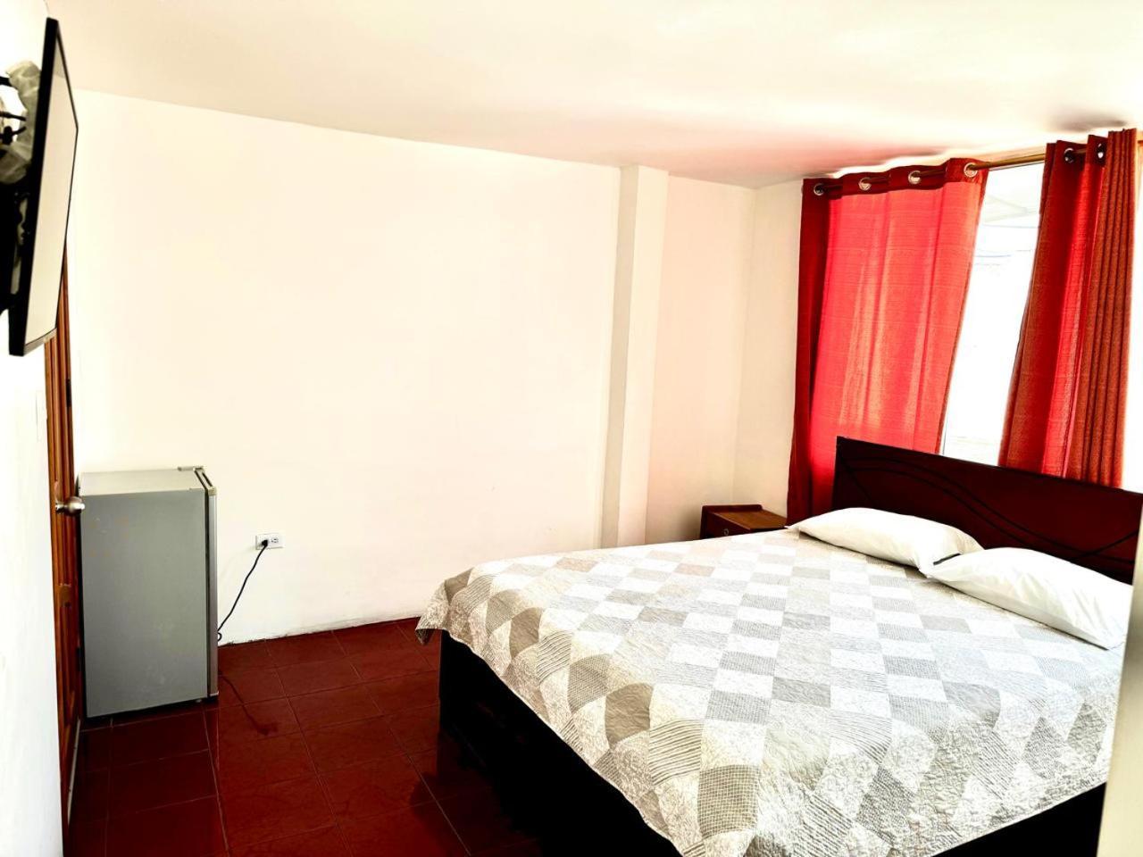 Hostal Muyuyo ปูแอร์โตอาโยรา ภายนอก รูปภาพ