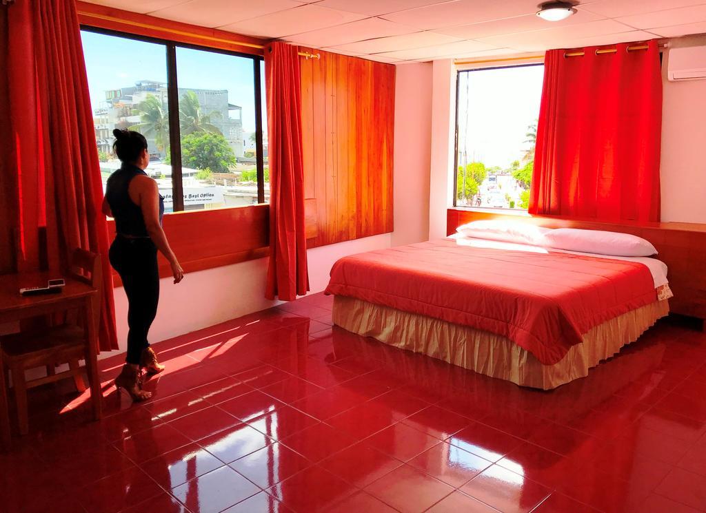 Hostal Muyuyo ปูแอร์โตอาโยรา ภายนอก รูปภาพ